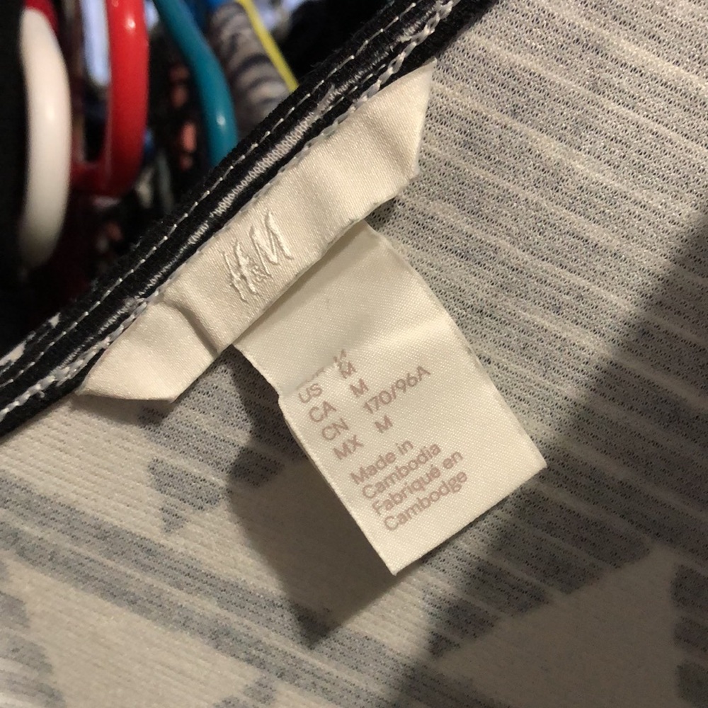 H&M DRESS SIZE M - Picture 3 of 5